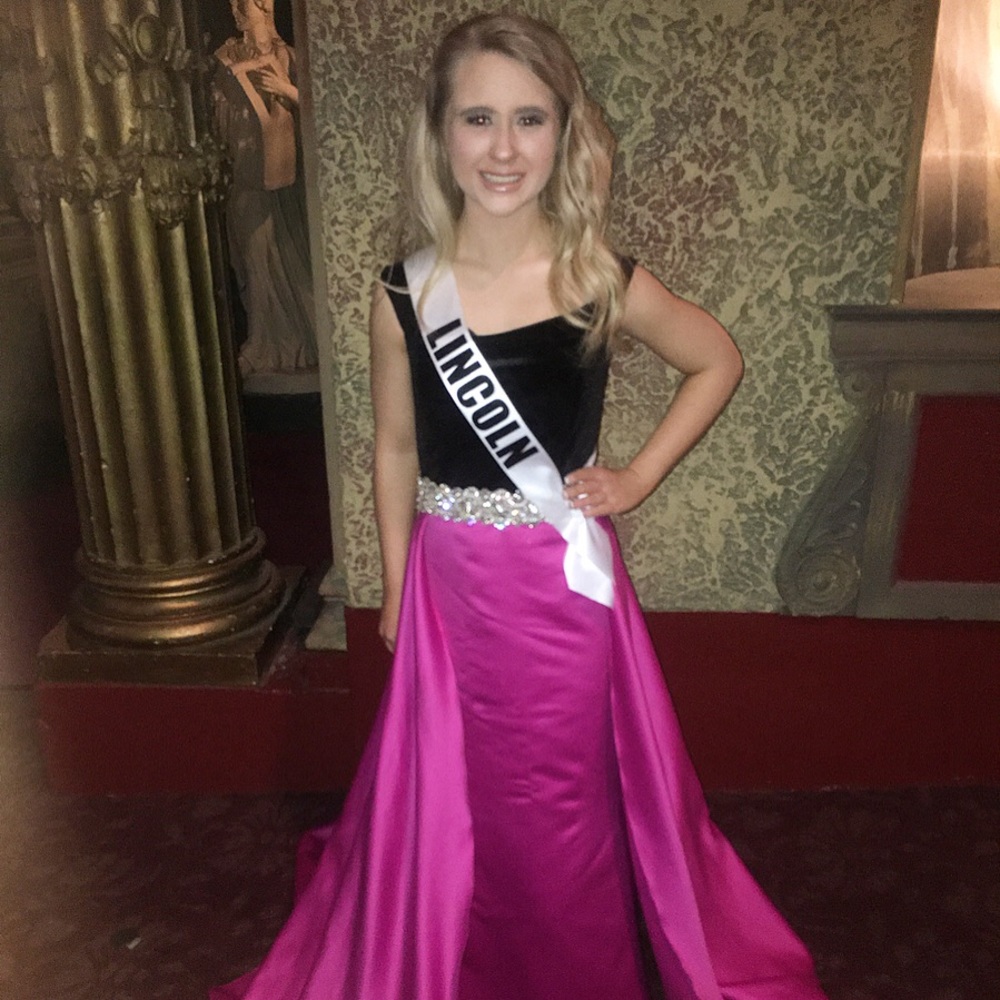 Fernando Wong Gown